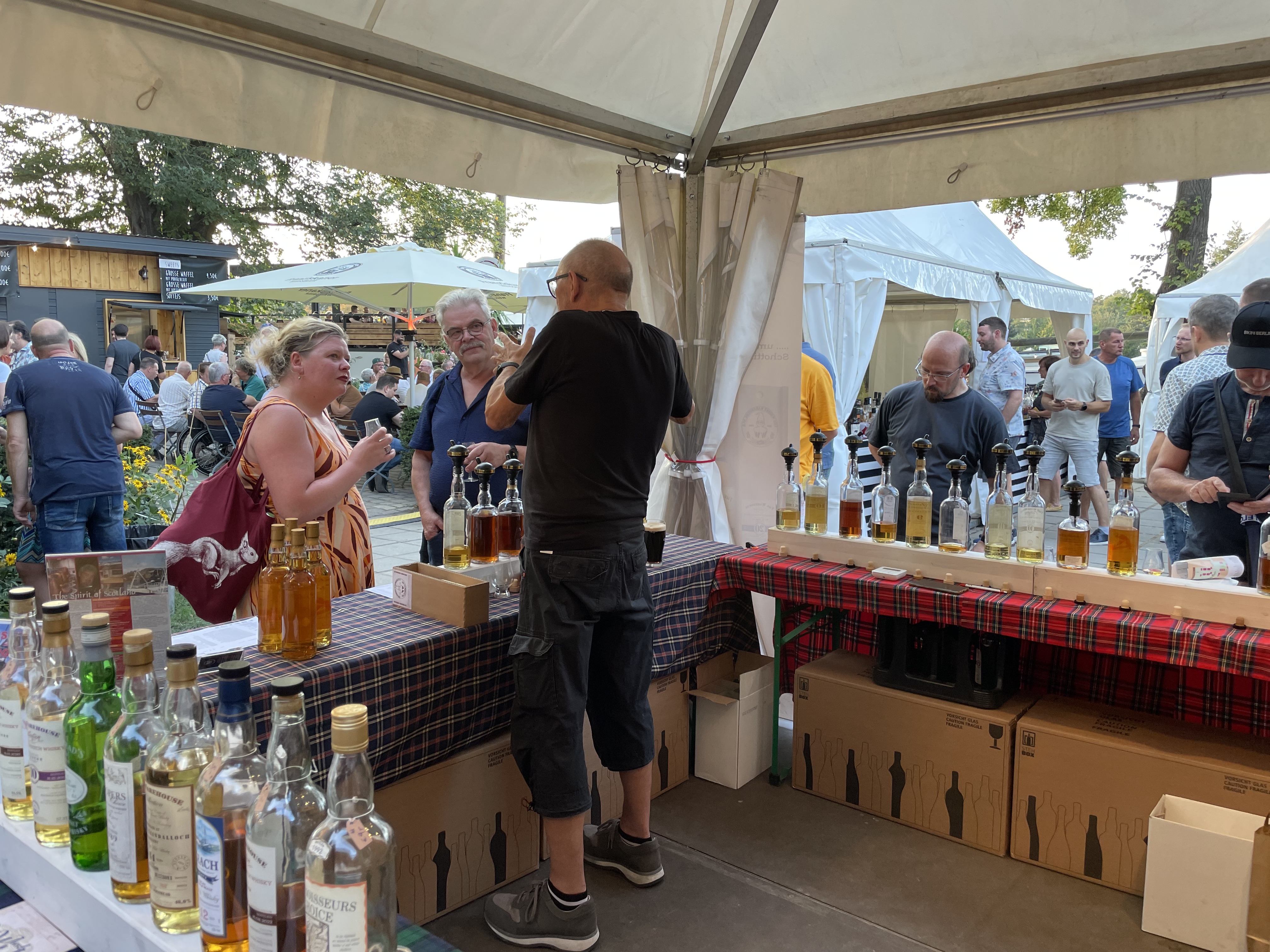 Tasting auf dem Köpenicker Whiskyfest- The Whisky Warehouse No.8 - 100% Estate Whisky von Hinrichsens Farm